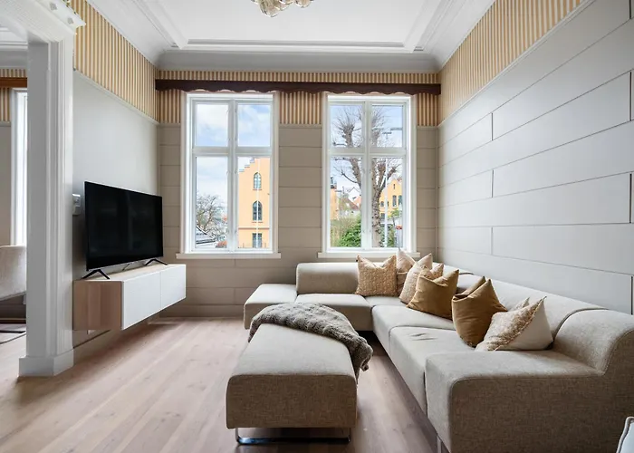 Experience The Luxury Lifestyle 100M From Bryggen!