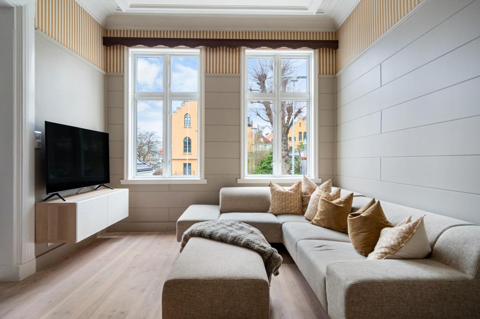 Experience The Luxury Lifestyle 100m From Bryggen! *