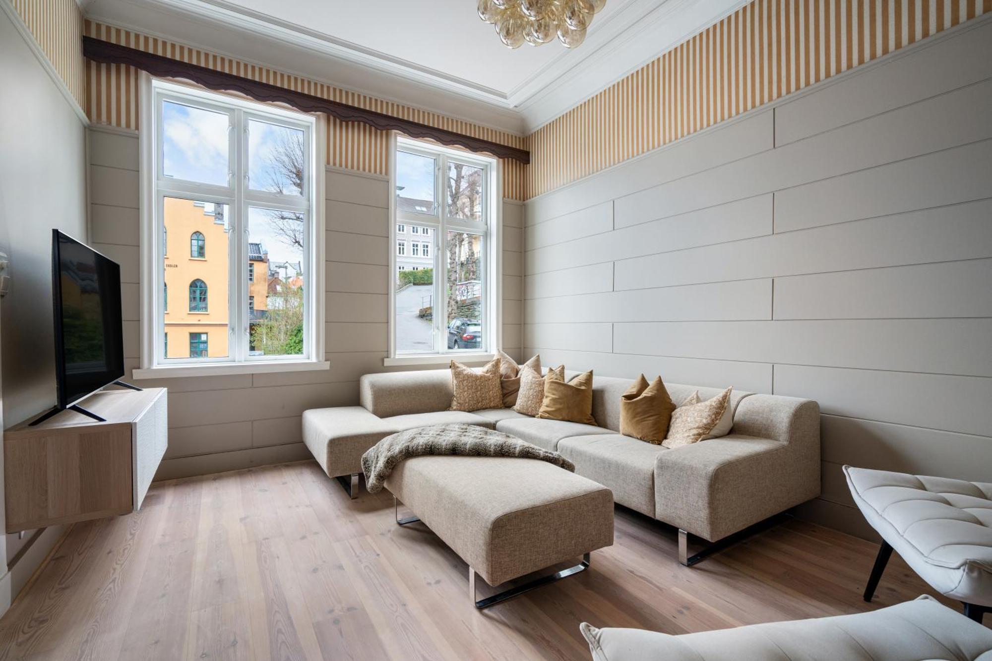 Experience The Luxury Lifestyle 100m From Bryggen! *